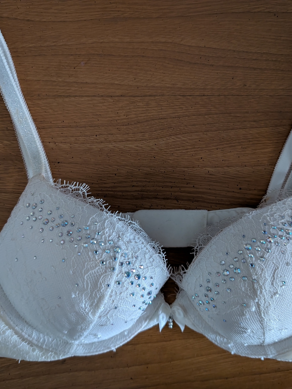 Victoria's Secret White Lace Crystal Push-Up Bra